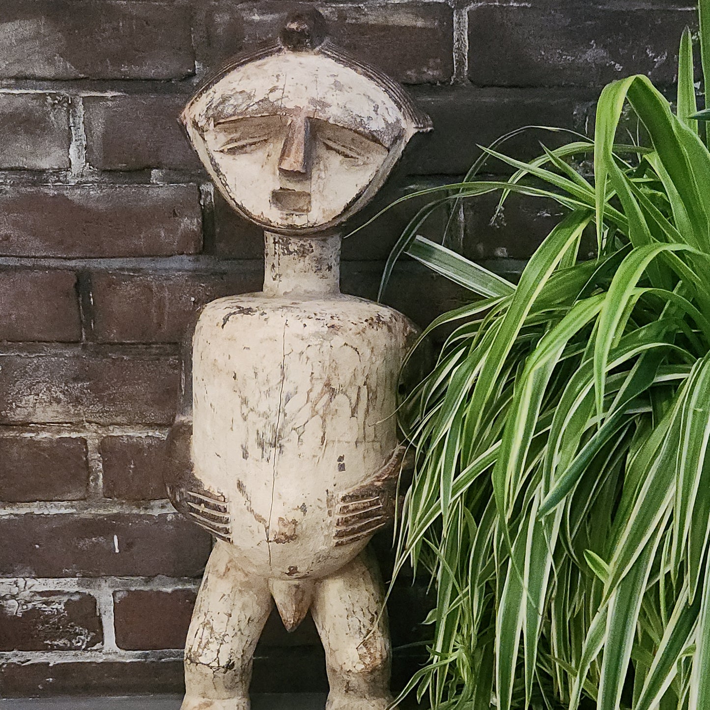 Ambete Guardian Figure